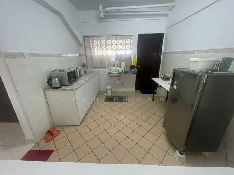 Condominium for Sale at Vista Komanwel A - Yenn Chong - Kitchen - PropertyGuru.com.my