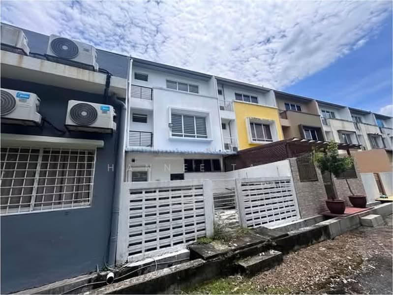 3-storey Terraced House for Sale in Taman Sungai Chua (Kajang) - Hannee Tay - Exterior - PropertyGuru.com.my