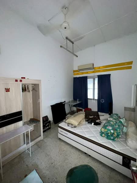 1-storey Terraced House for Sale in Kepong Baru (Kepong) - Valerie Ng - Bedroom - PropertyGuru.com.my