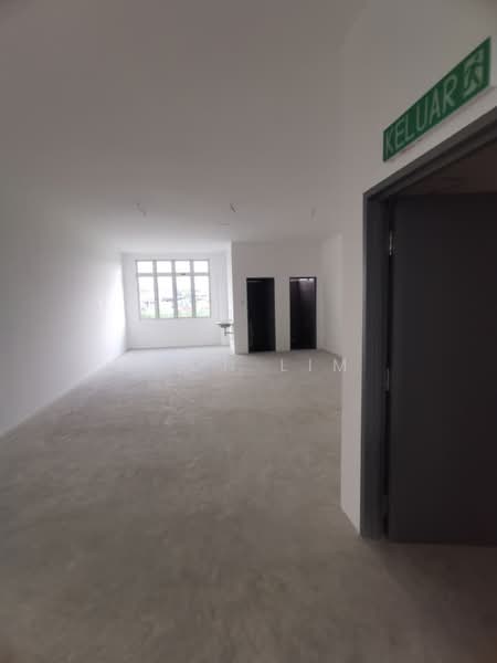 Shop / Office for Rent in Taman Senai Utama (Kulai) - Fion Lim - Interior - PropertyGuru.com.my