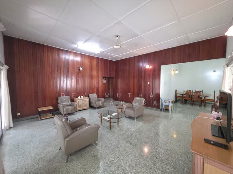 Bungalow for Sale in Seksyen 12 (Petaling Jaya) - Devamuthan Tamilarasan - Living Room - PropertyGuru.com.my