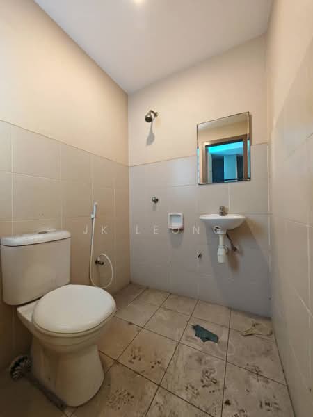 Kondominium untuk Disewa di Menjalara 18 - JK Leong - Bathroom - PropertyGuru.com.my