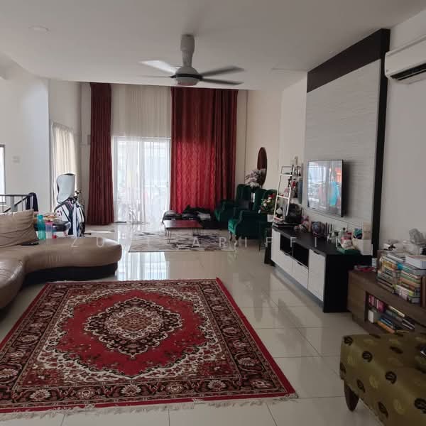 Rumah Teres untuk Dijual di Gombak (Selangor) - ZULL ARIFFIN - Living Room - PropertyGuru.com.my