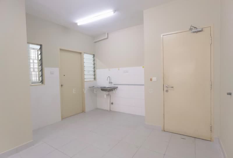 Pangsapuri untuk Dijual di Seri Intan Apartment - Eve Wong - Kitchen - PropertyGuru.com.my