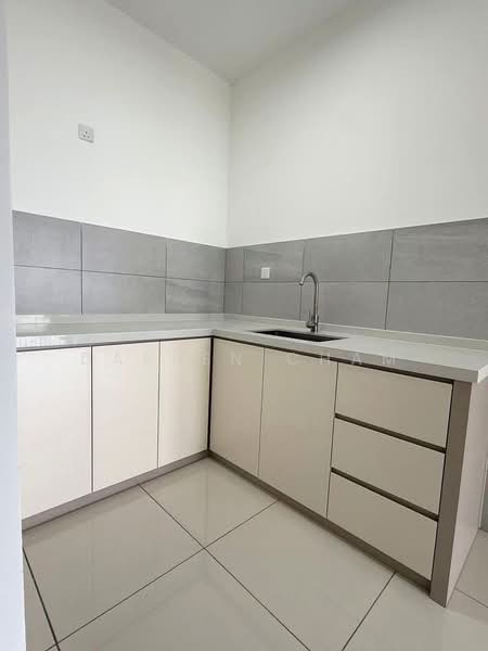 Service Residence for Rent at Vivo Executive Apartment - Darren Cham - Kitchen - PropertyGuru.com.my