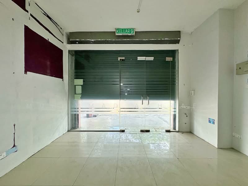 Shop for Rent in Seksyen 16 (Shah Alam) - Muhammad Ashraf . - Entrance - PropertyGuru.com.my