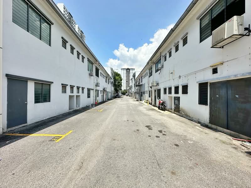 Shop for Rent in Seksyen 16 (Shah Alam) - Muhammad Ashraf . - Exterior - PropertyGuru.com.my