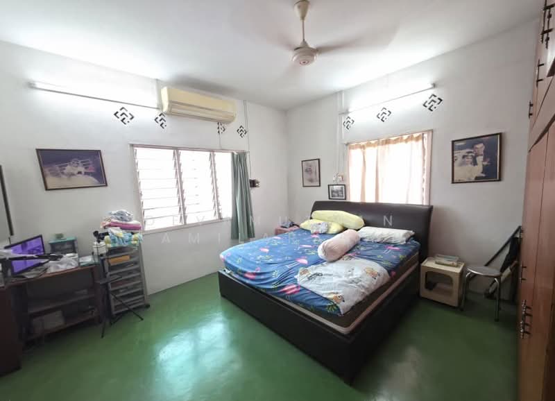 Bungalow for Sale in Seksyen 12 (Petaling Jaya) - Devamuthan Tamilarasan - Bedroom - PropertyGuru.com.my