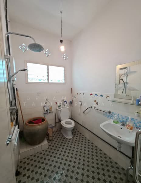 Bungalow for Sale in Seksyen 12 (Petaling Jaya) - Devamuthan Tamilarasan - Bathroom - PropertyGuru.com.my