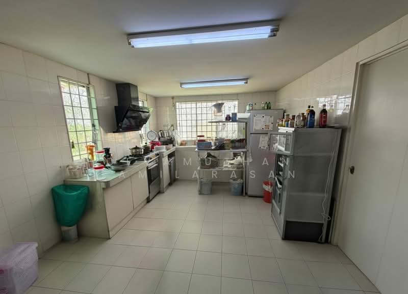 Bungalow for Sale in Seksyen 12 (Petaling Jaya) - Devamuthan Tamilarasan - Kitchen - PropertyGuru.com.my