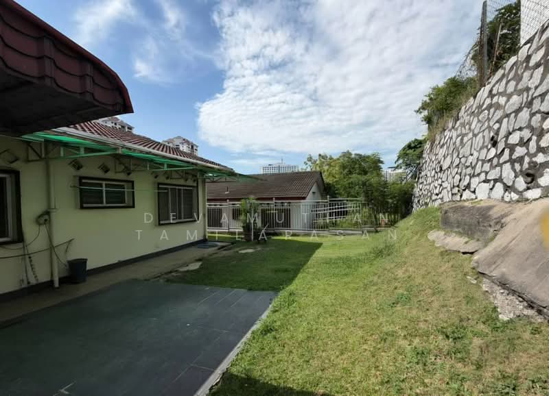 Bungalow for Sale in Seksyen 12 (Petaling Jaya) - Devamuthan Tamilarasan - Exterior - PropertyGuru.com.my