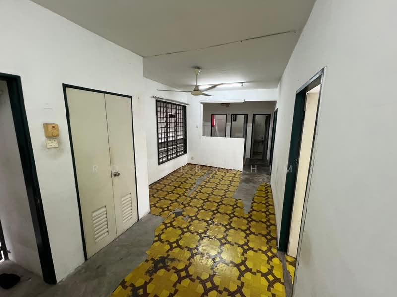 Apartment for Rent at Pangsapuri Sri Tanjung - Rose Ibrahim - Interior - PropertyGuru.com.my