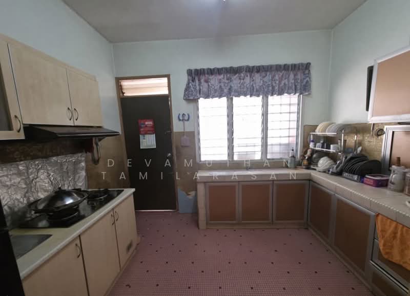 Rumah Banglo untuk Dijual di Seksyen 14 (Petaling Jaya) - Devamuthan Tamilarasan - Kitchen - PropertyGuru.com.my