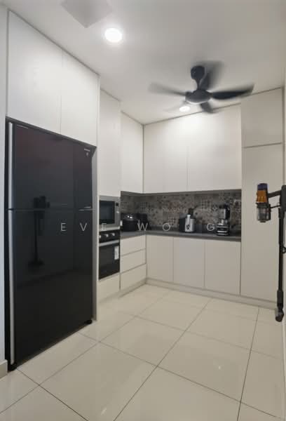 Servis Apartment untuk Dijual di Setia City Residences - Eve Wong - Kitchen - PropertyGuru.com.my