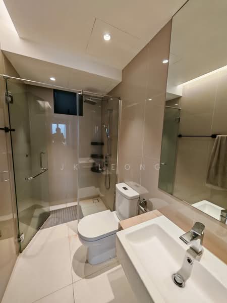 Servis Apartment untuk Dijual di United Point (Residensi Berpadu) - JK Leong - Bathroom - PropertyGuru.com.my