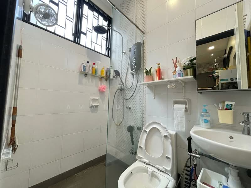 3-storey Terraced House for Sale in Setia Pearl Island (Bayan Lepas) - Amanda Lam - Bathroom - PropertyGuru.com.my
