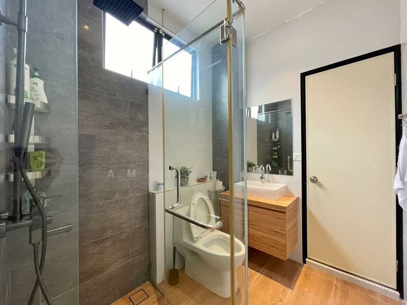 3-storey Terraced House for Sale in Setia Pearl Island (Bayan Lepas) - Amanda Lam - Bathroom - PropertyGuru.com.my