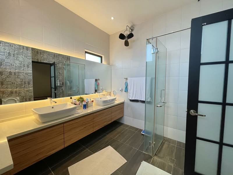 3-storey Terraced House for Sale in Setia Pearl Island (Bayan Lepas) - Amanda Lam - Bathroom - PropertyGuru.com.my