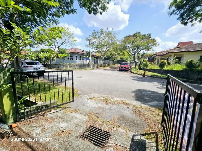 Bungalow for Sale in Seri Kembangan (Selangor) - Masnizah Arifin - Exterior - PropertyGuru.com.my