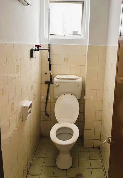 Pangsapuri untuk Dijual di Subang Perdana Goodyear Court 6 - Evelyn Lee - Bathroom - PropertyGuru.com.my