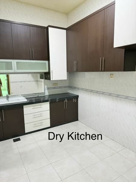 Rumah Berkembar untuk Dijual di Perling (Johor) - Stefan Yu - Kitchen - PropertyGuru.com.my
