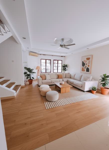 3-storey Terraced House for Sale in Sierramas (Sungai Buloh) - Pinky Choong - Living Room - PropertyGuru.com.my