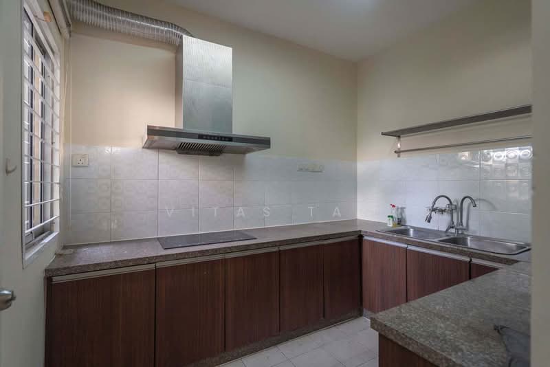 Semi-Detached House for Rent in Setia Damai (Setia Alam) - Vitas Tan - Kitchen - PropertyGuru.com.my
