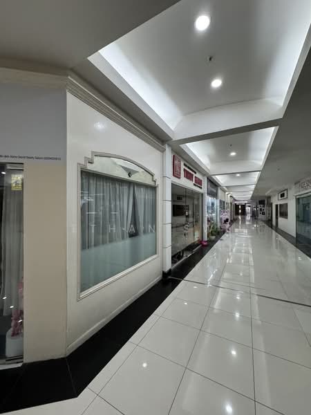 Kedai / Pejabat untuk Dijual di Seksyen 52 (Petaling Jaya) - Ethan Swe - Corridor - PropertyGuru.com.my