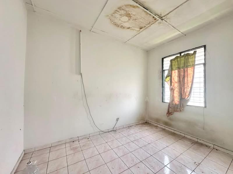 2-storey Terraced House for Sale in Bukit Sentosa (Rawang) - Tiffany Yang - Bedroom - PropertyGuru.com.my