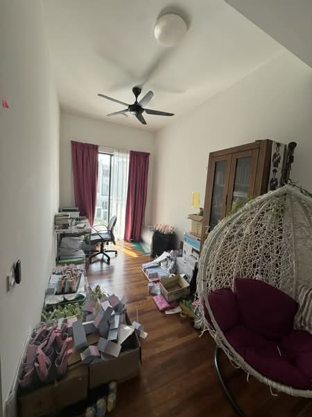 Rumah Teres 3 Tingkat untuk Dijual di Tamansari (Rawang) - Zann Fauzan - Study - PropertyGuru.com.my