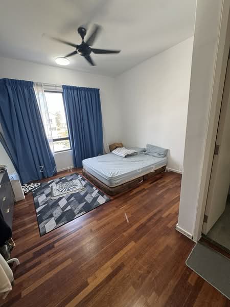 Rumah Teres 3 Tingkat untuk Dijual di Tamansari (Rawang) - Zann Fauzan - Bedroom - PropertyGuru.com.my