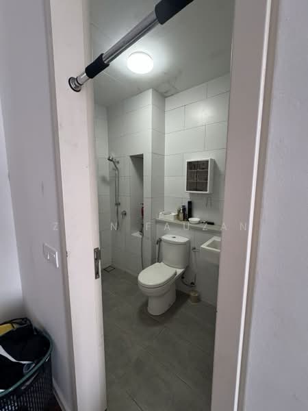 Rumah Teres 3 Tingkat untuk Dijual di Tamansari (Rawang) - Zann Fauzan - Bathroom - PropertyGuru.com.my