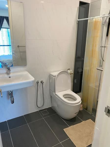 Kediaman Servis untuk Disewa di Reizz Residence - Luff Lee - Bathroom - PropertyGuru.com.my