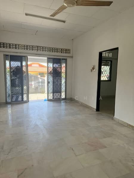 Rumah Teres 1 Tingkat untuk Dijual di Skudai (Johor) - Alice Chia - Living Room - PropertyGuru.com.my
