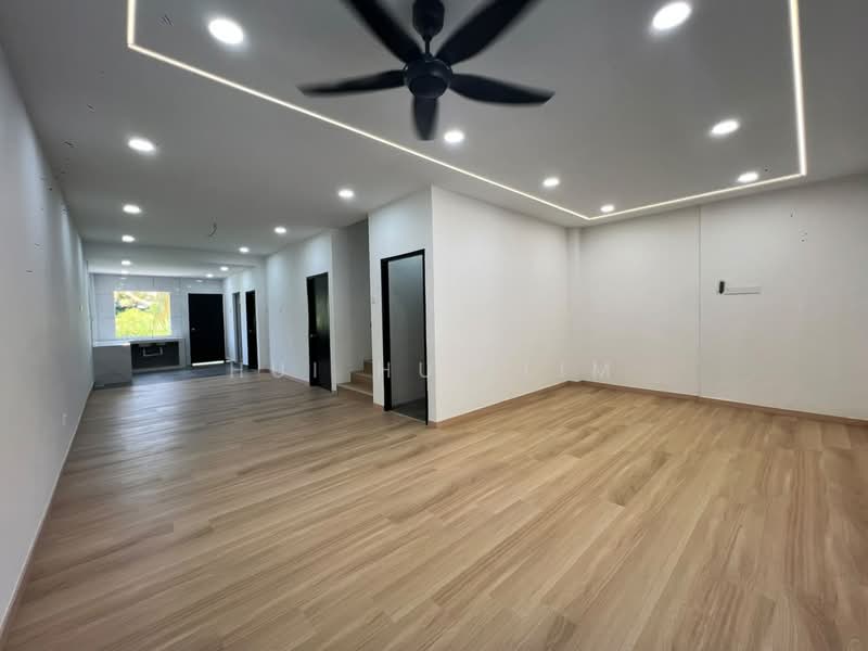 Rumah Teres 2 Tingkat untuk Dijual di Kulai (Johor) - Hui Hui Lim - Living Room - PropertyGuru.com.my