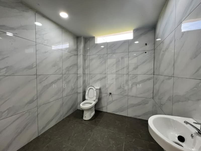 Rumah Teres 2 Tingkat untuk Dijual di Kulai (Johor) - Hui Hui Lim - Bathroom - PropertyGuru.com.my