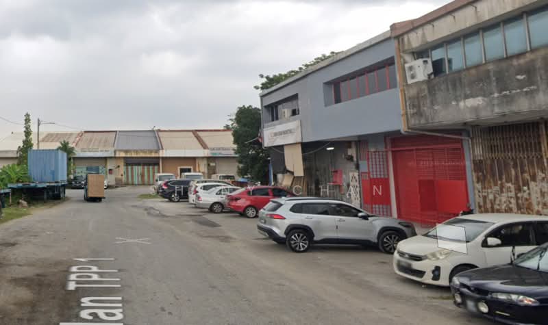 Kilang untuk Disewa di Taman Perindustrian Puchong (Puchong) - Shiny Chan - Exterior - PropertyGuru.com.my