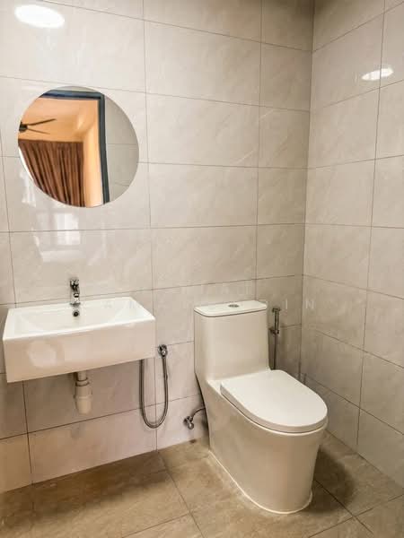 Servis Apartment untuk Disewa di Altris Residences @ The Quartz WM - Kamal Kamaruddin - Bathroom - PropertyGuru.com.my