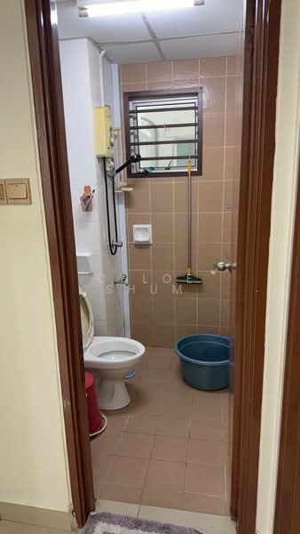Servis Apartment untuk Disewa di SuriaMas Suites - Chloe Shum - Bathroom - PropertyGuru.com.my
