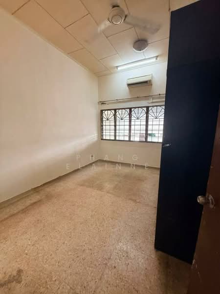 1-storey Terraced House for Sale in Taman Perling (Perling) - Phang Elainne - PropertyGuru.com.my