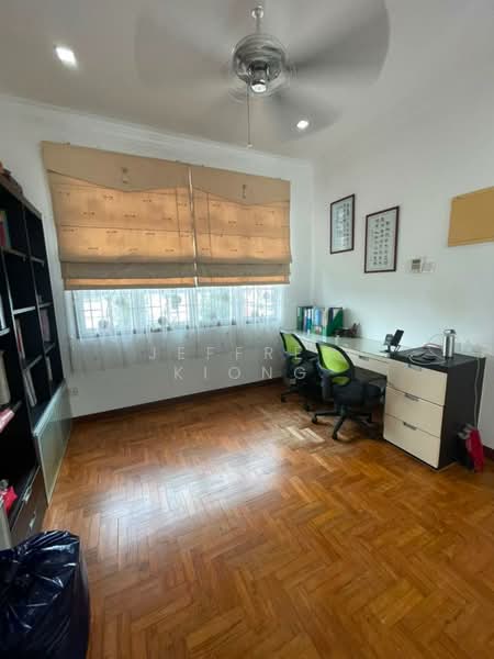 Semi-Detached House for Sale in Taman Pelangi Indah (Ulu Tiram) - Jeffrey Kiong - PropertyGuru.com.my