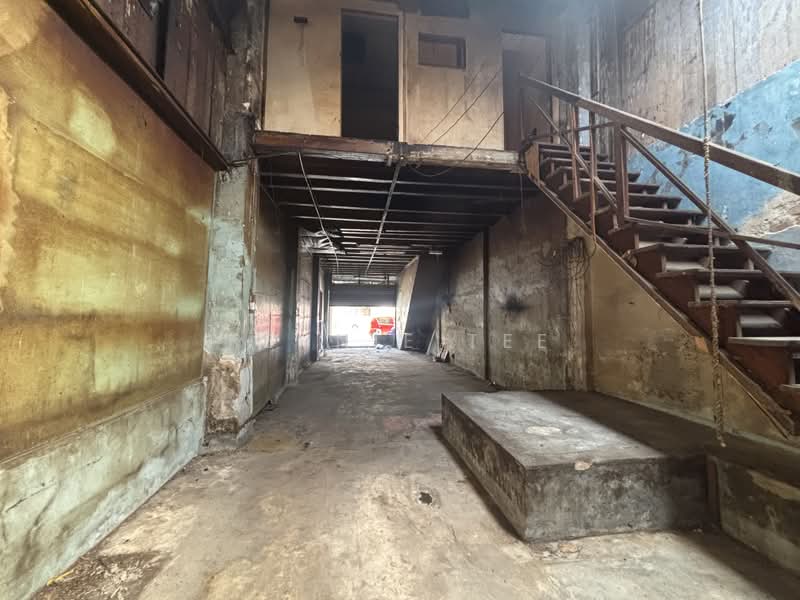 Shop for Sale in Teluk Intan (Perak) - Fennie Tee - Interior - PropertyGuru.com.my