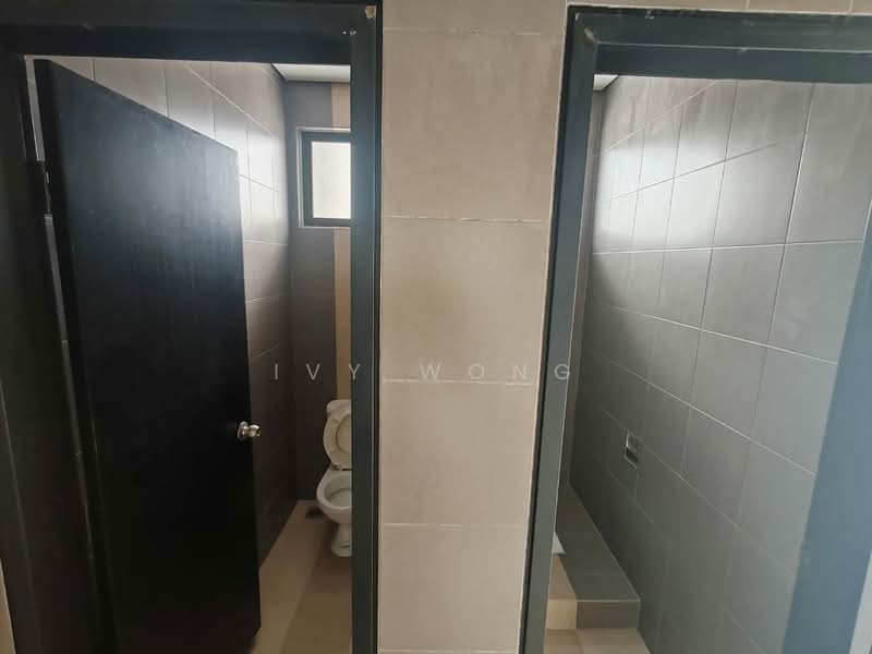Shop / Office for Rent in Cyberjaya (Selangor) - Ivy Wong - Bathroom - PropertyGuru.com.my