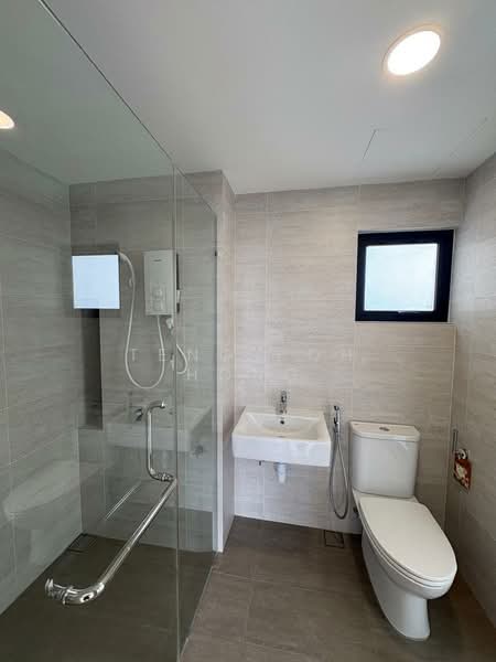 Kediaman Servis untuk Disewa di SouthPlace Residences @ Tropicana Metropark - Teng Poh Hong - Bathroom - PropertyGuru.com.my