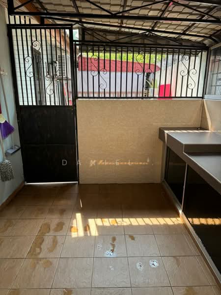 Rumah Teres 2 Tingkat untuk Dijual di BANDAR PUCHONG JAYA (Puchong) - DANIEL . - Exterior - PropertyGuru.com.my