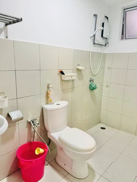 Pangsapuri untuk Disewa di Residensi Razakmas 2 - Erin Yusof - Bathroom - PropertyGuru.com.my