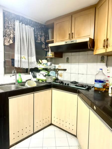 Kondominium untuk Disewa di Pantai Panorama Condominiums - Sky Loong - Kitchen - PropertyGuru.com.my