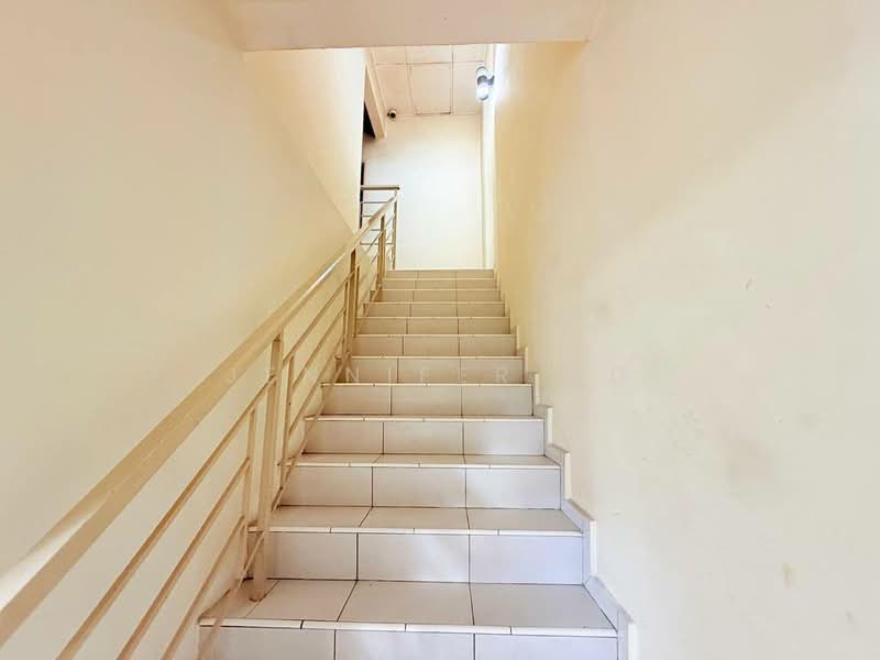 Pangsapuri untuk Dijual di Larkin Indah - Jennifer Ng - Corridor - PropertyGuru.com.my