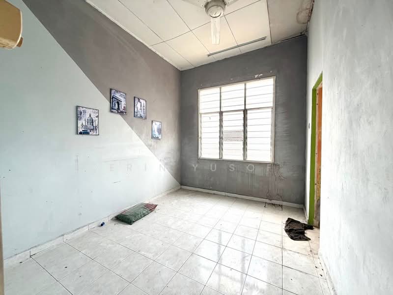 Rumah Teres 2 Tingkat untuk Dijual di Taman Cengal Utama (Paroi) - Erin Yusof - PropertyGuru.com.my