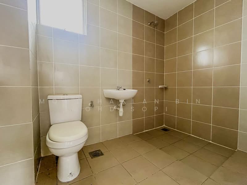 Terraced House for Sale in Kuala Selangor (Selangor) - Mohd Hazlan bin Mohd Sopi - Bathroom - PropertyGuru.com.my